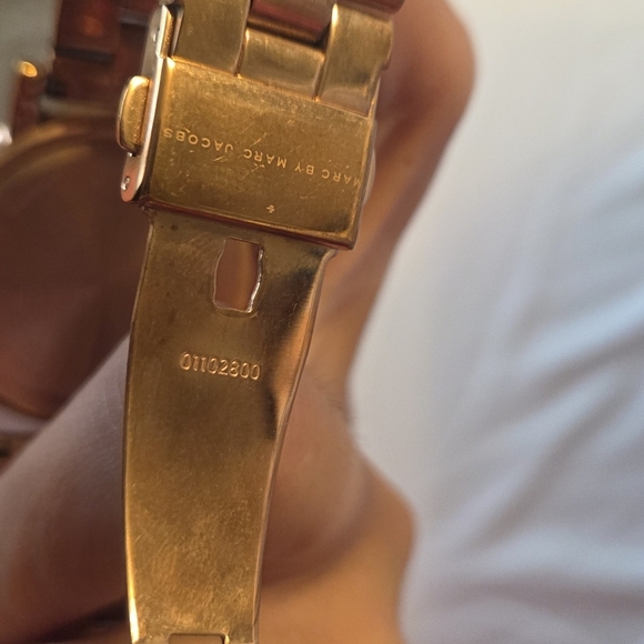 Marc By Marc Jacobs MBM3247 Rose Gold Women's Watch PRICE FIRM - Picture 5 of 8